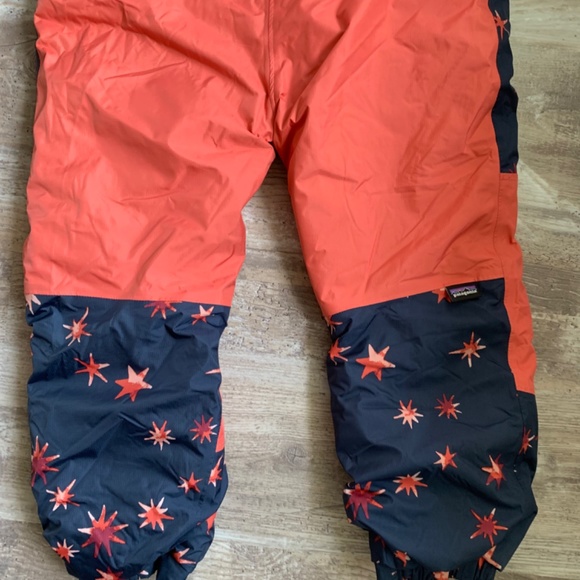 Patagonia Kids Jacket - Navy and Red Star Pattern - Picture 7 of 7
